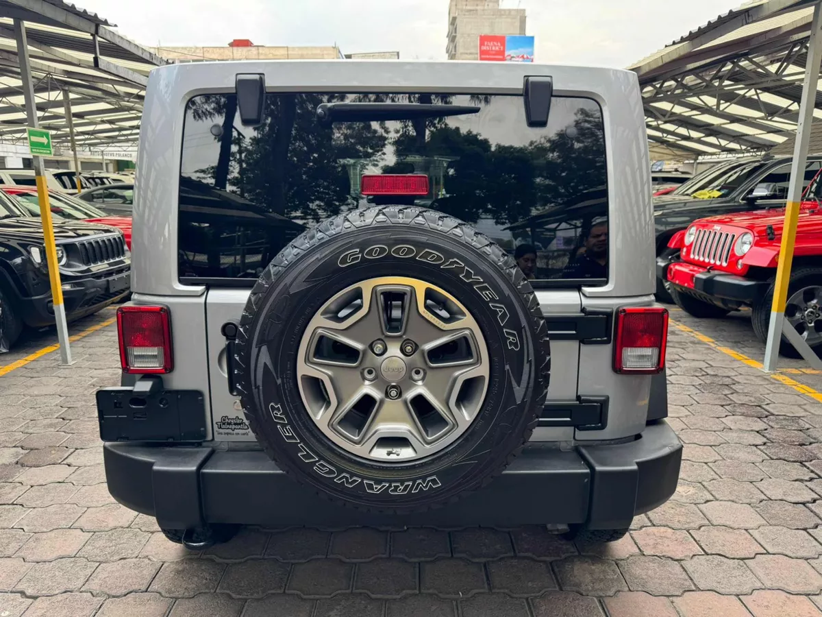 Jeep Wrangler 3.6 Unlimited Rubicon 2015 V6 4x4 At
